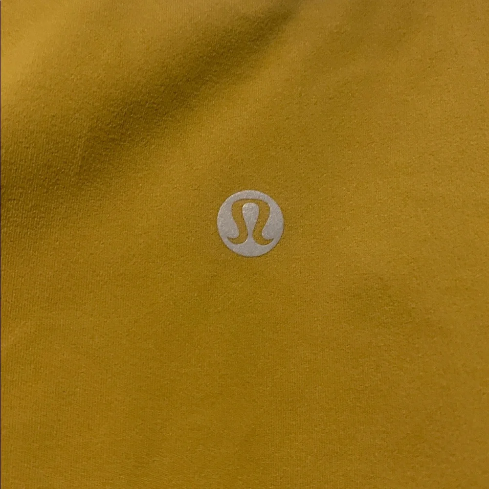 Lululemon Green Align Tank, Sz 4, no pads
FLAW in the front small hole pictured - Picture 4 of 5